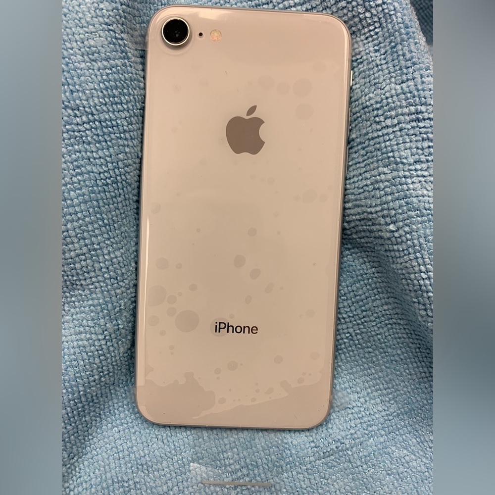 Apple iPhone 8 in Silver